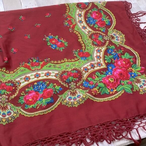 Hand printed virgin wool large floral scarf - Picture 5 of 5